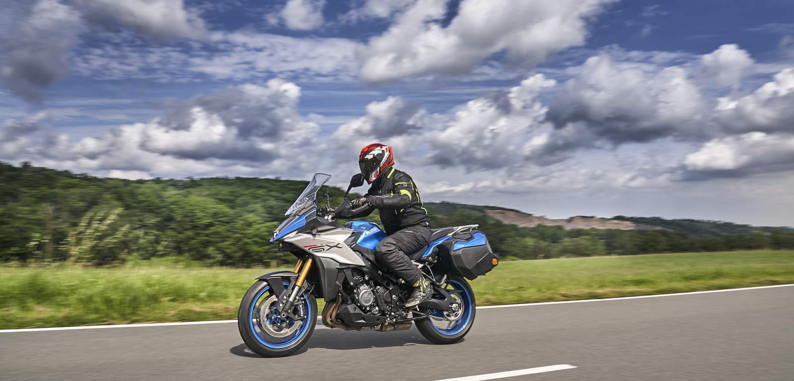 BMW S 1000 XR vs Suzuki GSX 1000 GX